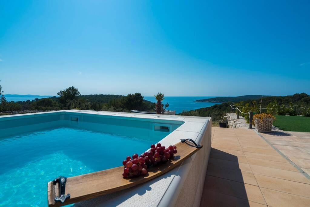 Isolated Paradise Adio Mare Milna  Bagian luar foto